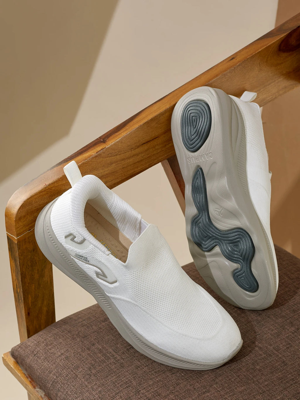 AIRO White Men's Walking Shoes