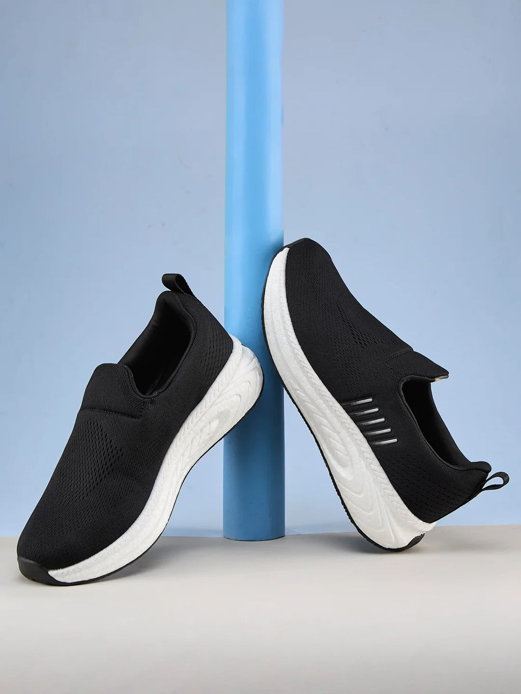 BALLER Black Men's Walking Shoes
