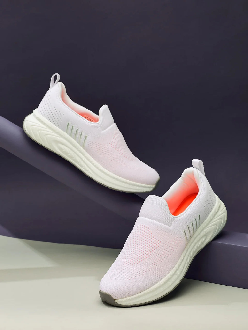 BALLER White Men's Walking Shoes