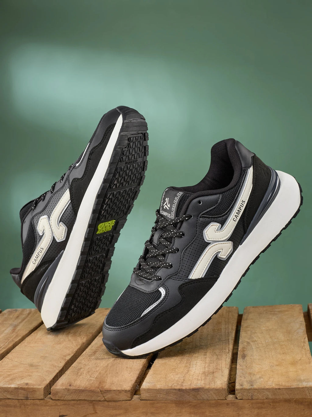 BRUTE Black Men's Sneakers