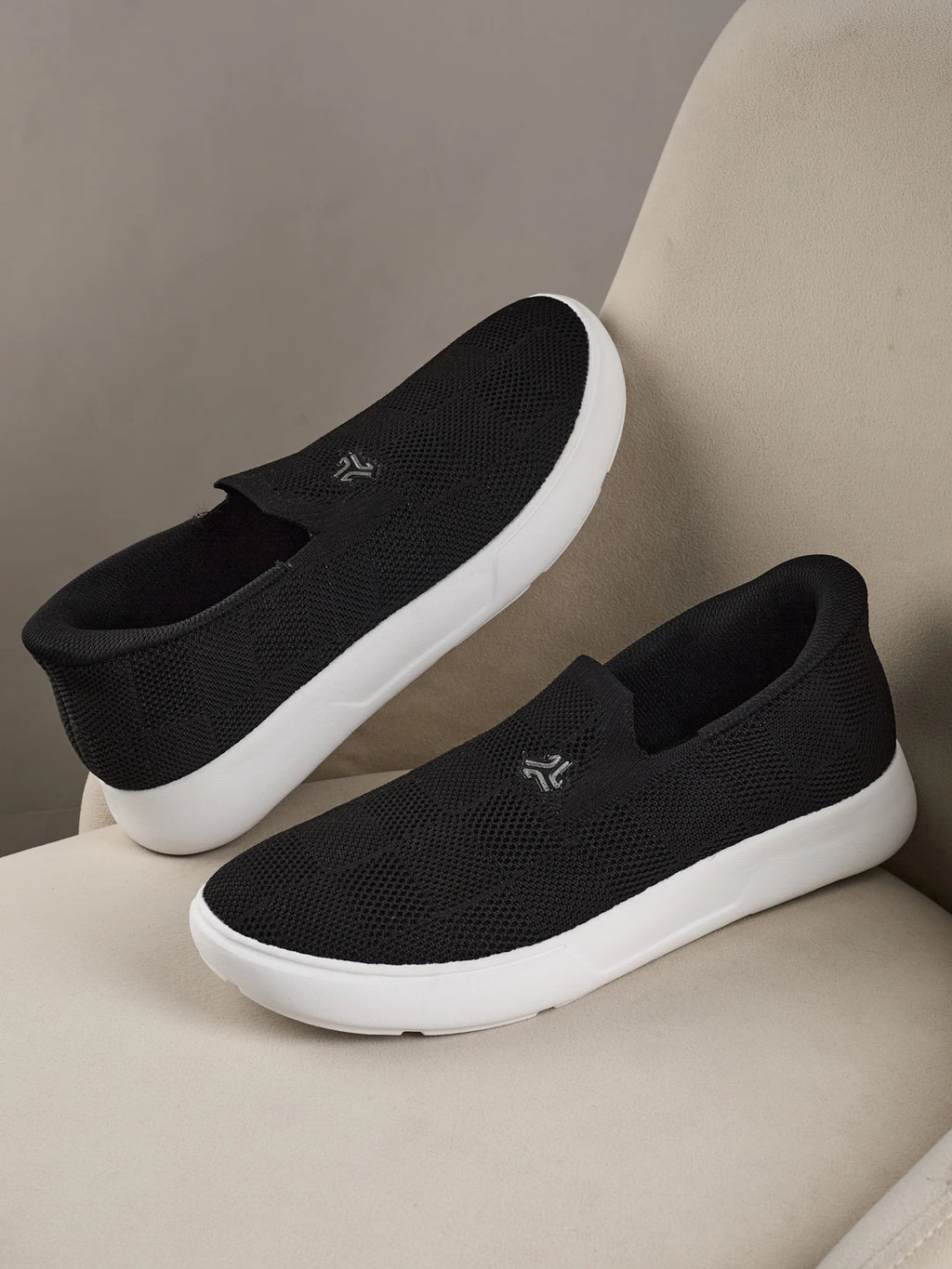 CAIRO Black Men's Walking Shoes
