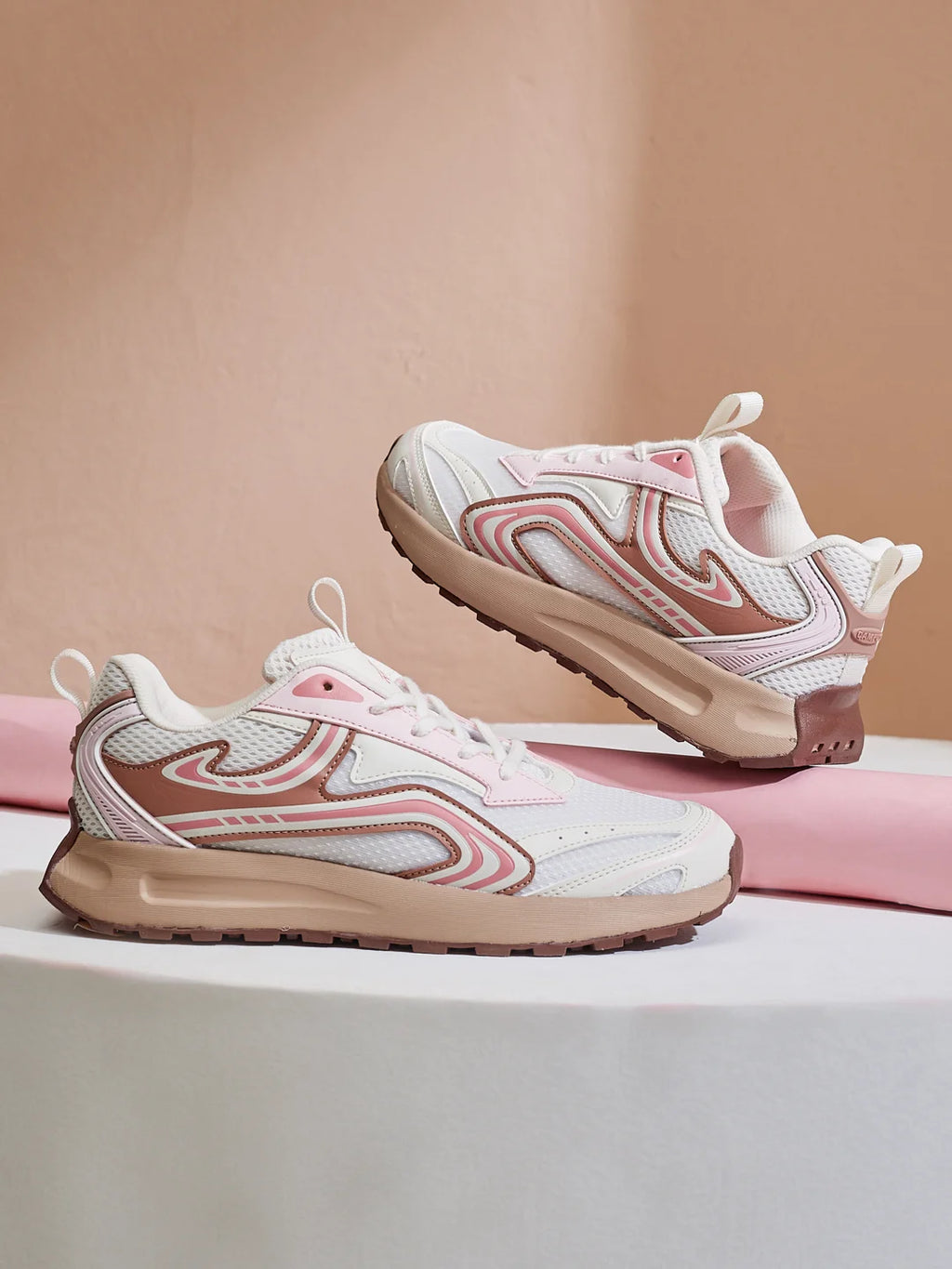CHRONO White Women's Sneakers