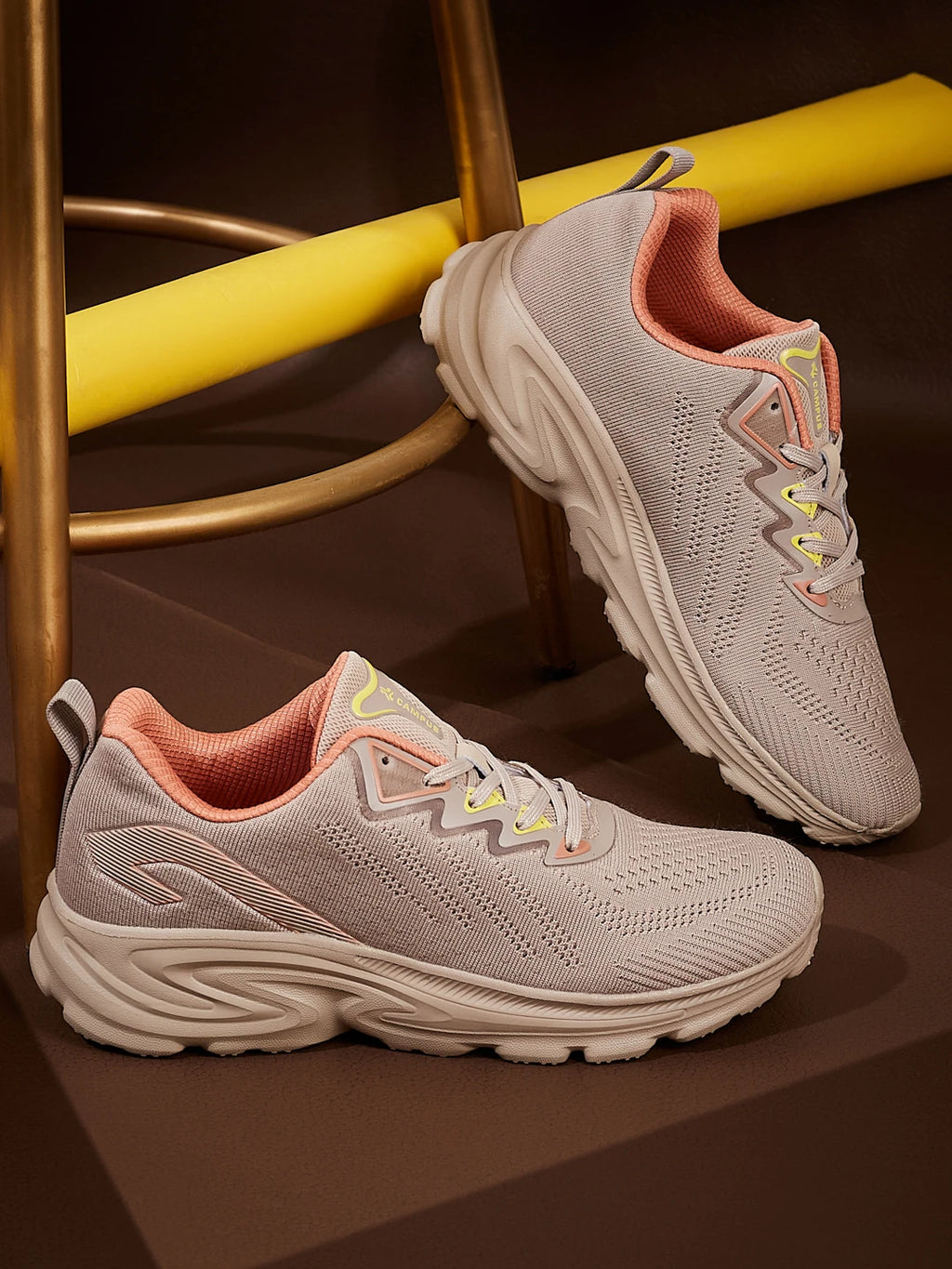 DIGON Beige Men's Running Shoes