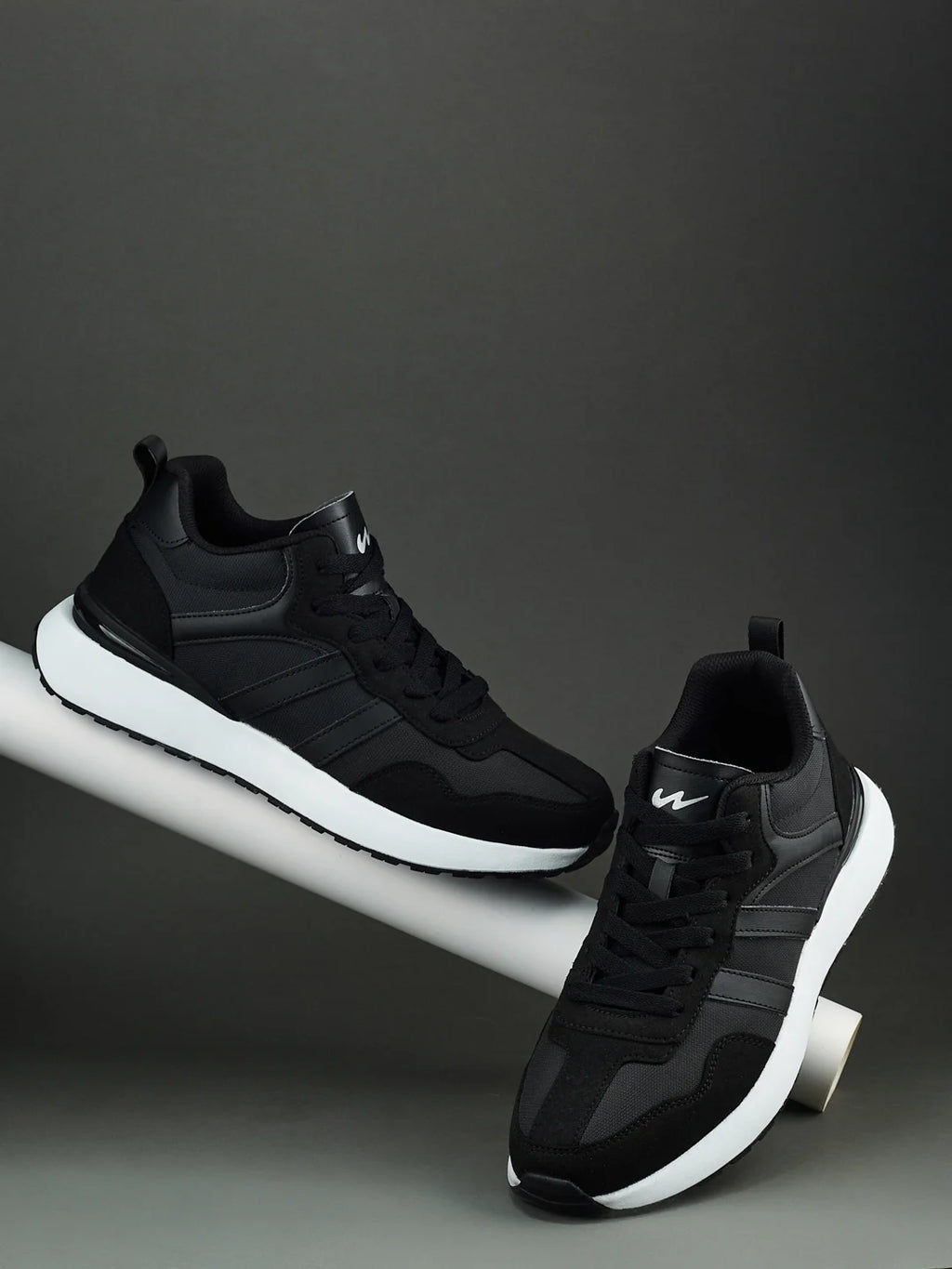 HINGE Black Men's Sneakers