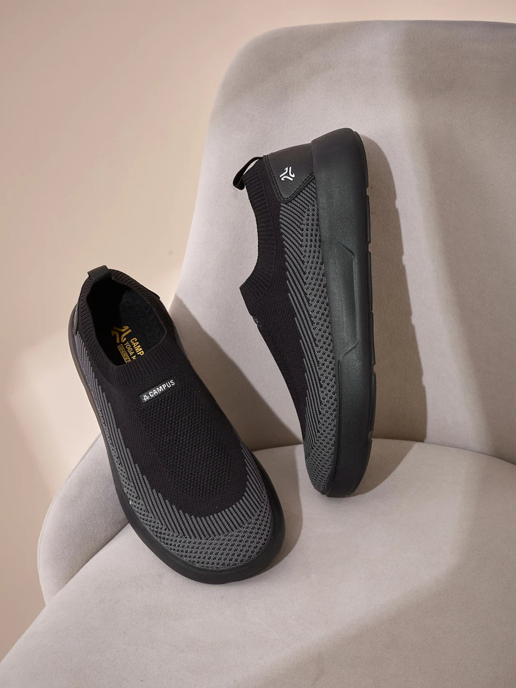 LEDGE Black Men's Walking Shoes
