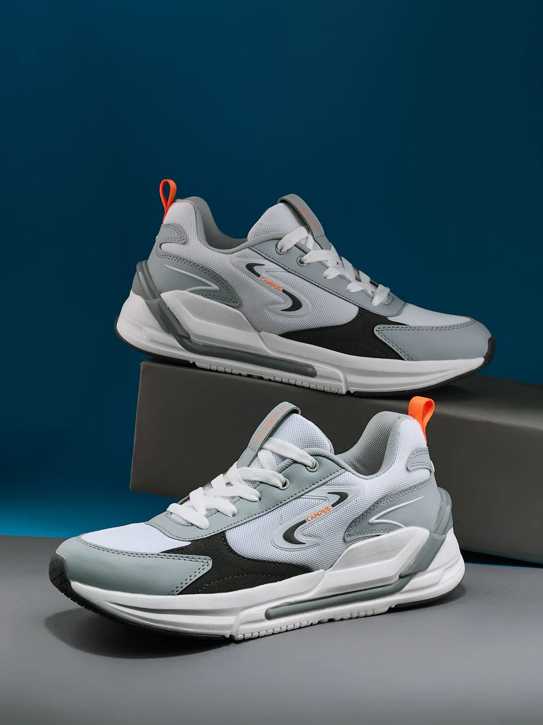 LEVEL White Men's Sneakers