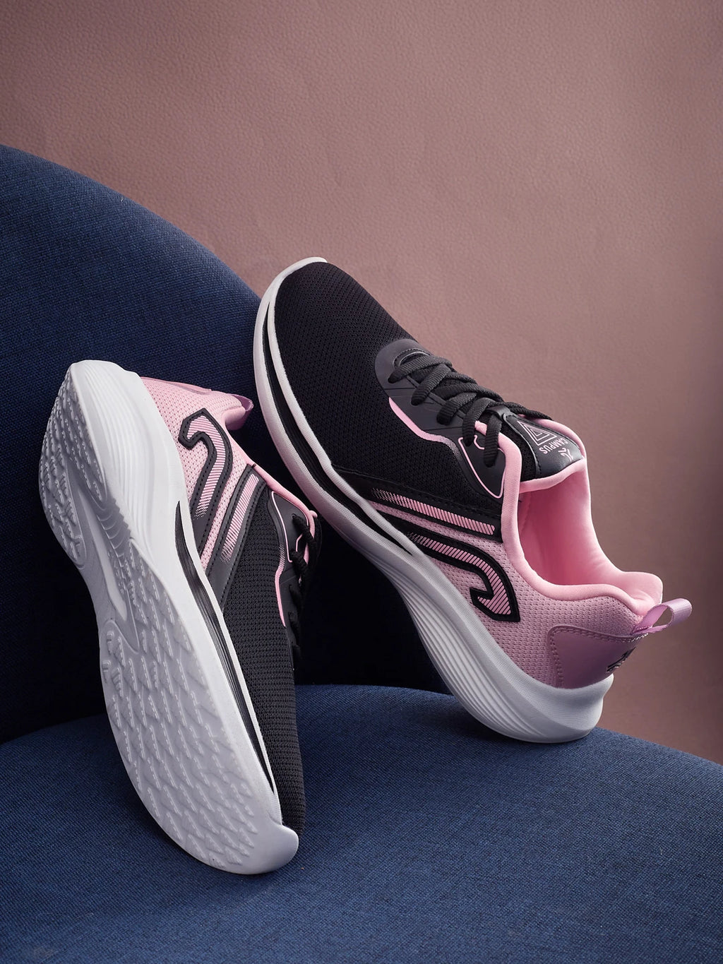MISS CR Black Women's Running Shoes