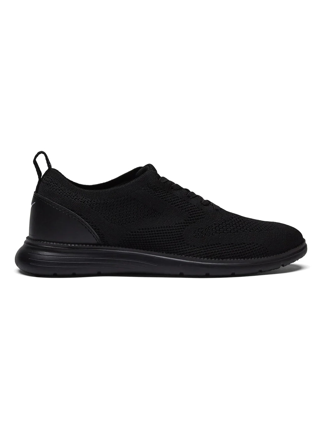 PLUNGE Black Men's Walking Shoes