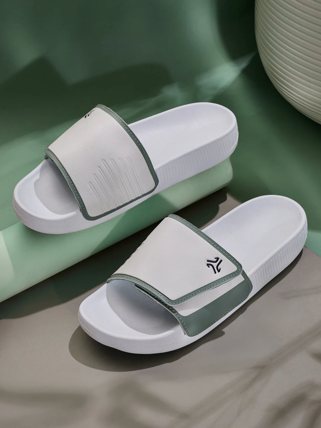 SL-479 White Men's Slides