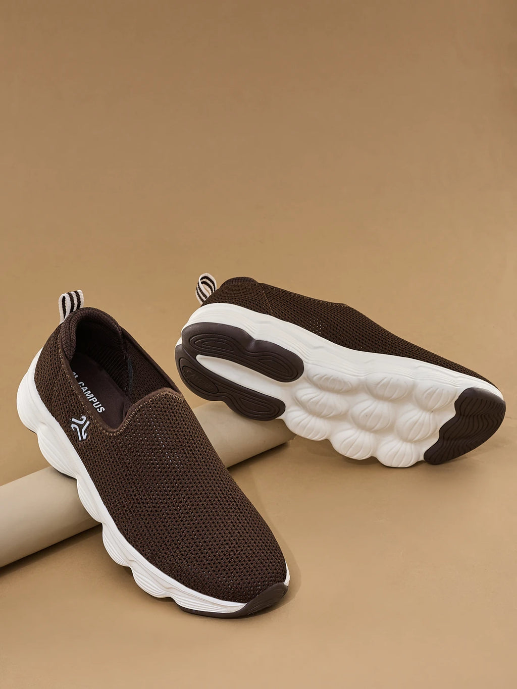 STRIVE Brown Men's Walking Shoes