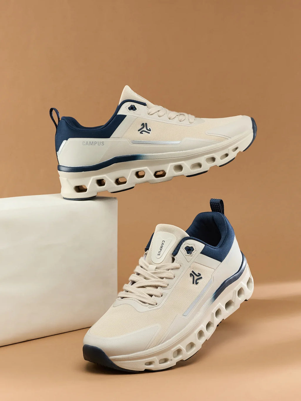TRASKO White Men's Running Shoes - Image 1