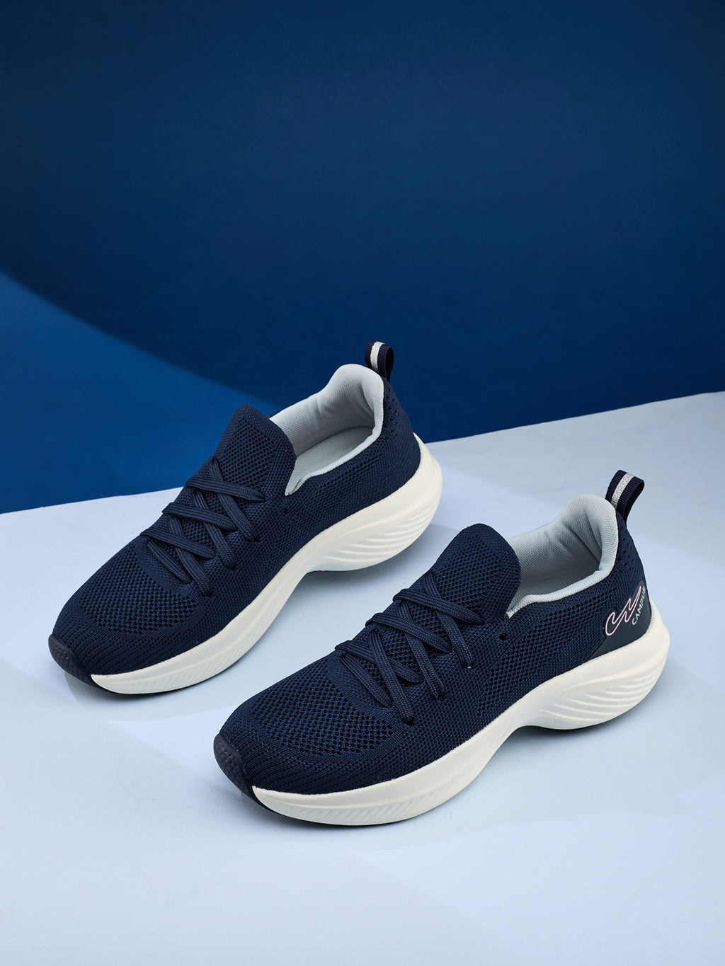 WILLO Navy Women's Walking Shoes